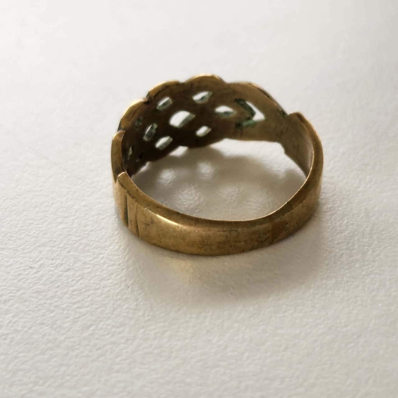 MENDEL Stainless Steel Celtic Irish Knot Band Ring - Unisex Sizes 7 Through 15, 9mm Width