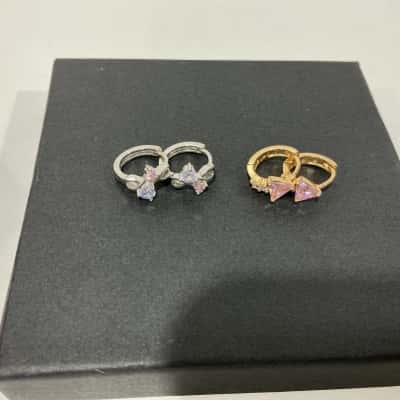 Earrings x2