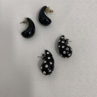 Women's Earrings Black Cashew Shape 2 Pairs Plastic