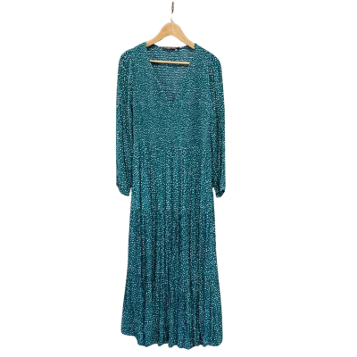 Mister Zimi Womens Size 14 Maxi Dress Green / White (s) - Used Fair | Salvos Stores Mister Zimi Womens Size 14 Maxi Dress Green / White (s) - Used Fair | Salvos Stores
