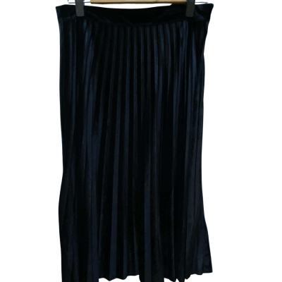 Princess Highway Womens  Size 12 Pleated Skirt Black  