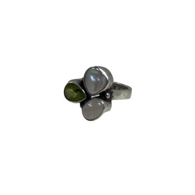 Sterling Silver (925), Freshwater Pearl, Moonstone & Peridot Crystal Ring (5 grams) - Size 6