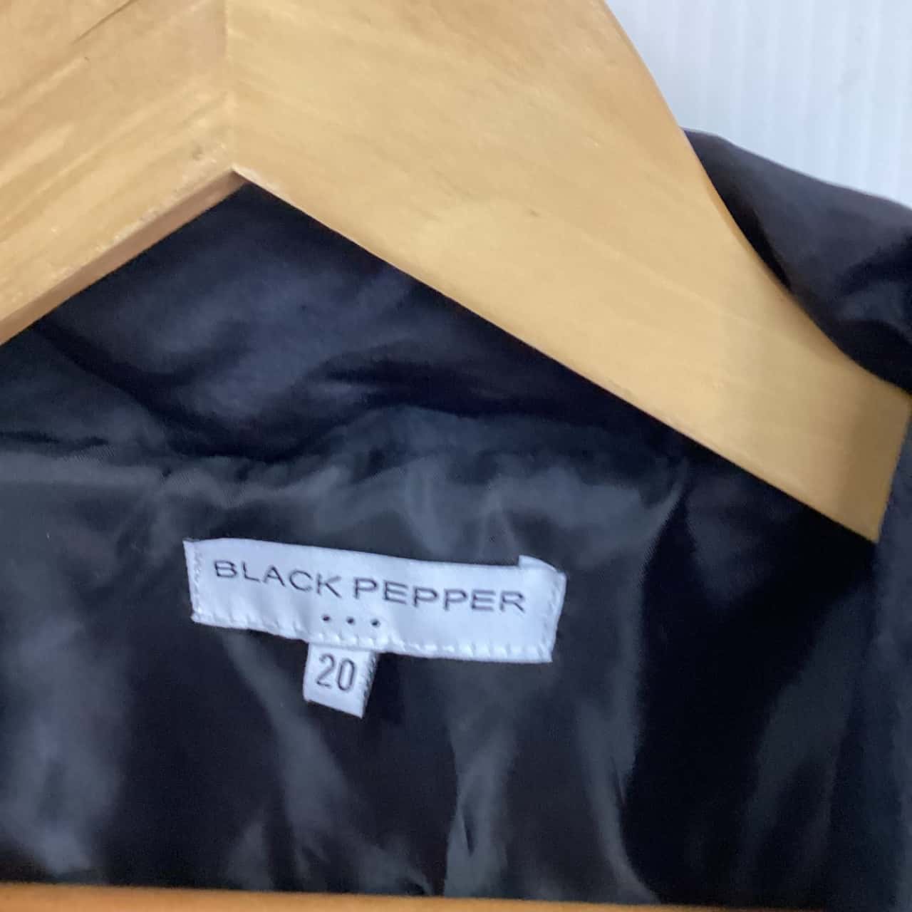 Black Pepper Womens Size 20 Front Zipper / Puffer Jacket Black