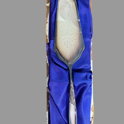 Grosvenor mid century silver plated cake server