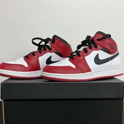 Air Jordan 1 Mid (GS) Women's Size 6.5  