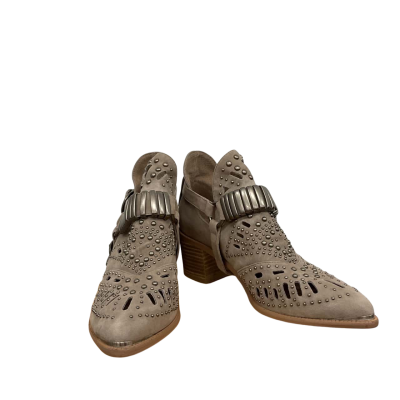 Django & Juliette  Womens  Size 38 Heels/boots Brown 