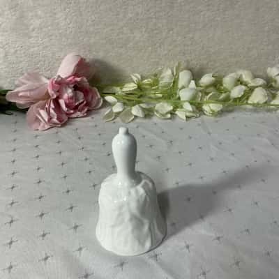 Coalport Countryware White Leaf Pattern Porcelain Bell Ornament