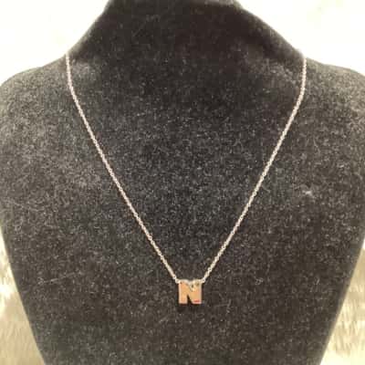 Avon Fashion Womens Necklace Other / Silver 