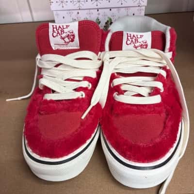 Vans Size EUR 39 / UK 6 / USM 7 / USL 8.5 Fur Half Cab Red / White 