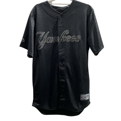  Cooperstown Collection.  Mens  Size S. Black top. 'NY Yankees' embellishment to front. 