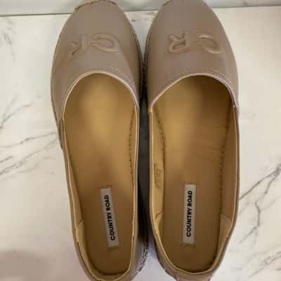 Country Road Womens  Size 39 Espadrilles Dark camel 