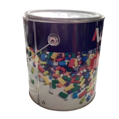 Tin of miscellaneous building blocks