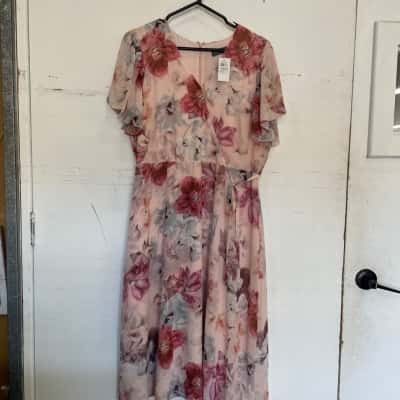 Jacqui-E Womens  Size 14 Wrap Dress Cream / Floral / Pink  