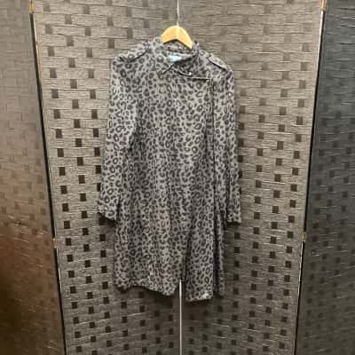 Blue Illusion Womens  Size M Animal print / Black  / Grey 