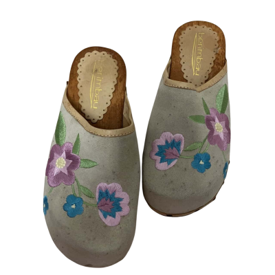 Berimbay Womens  Size 38 Clogs Green 