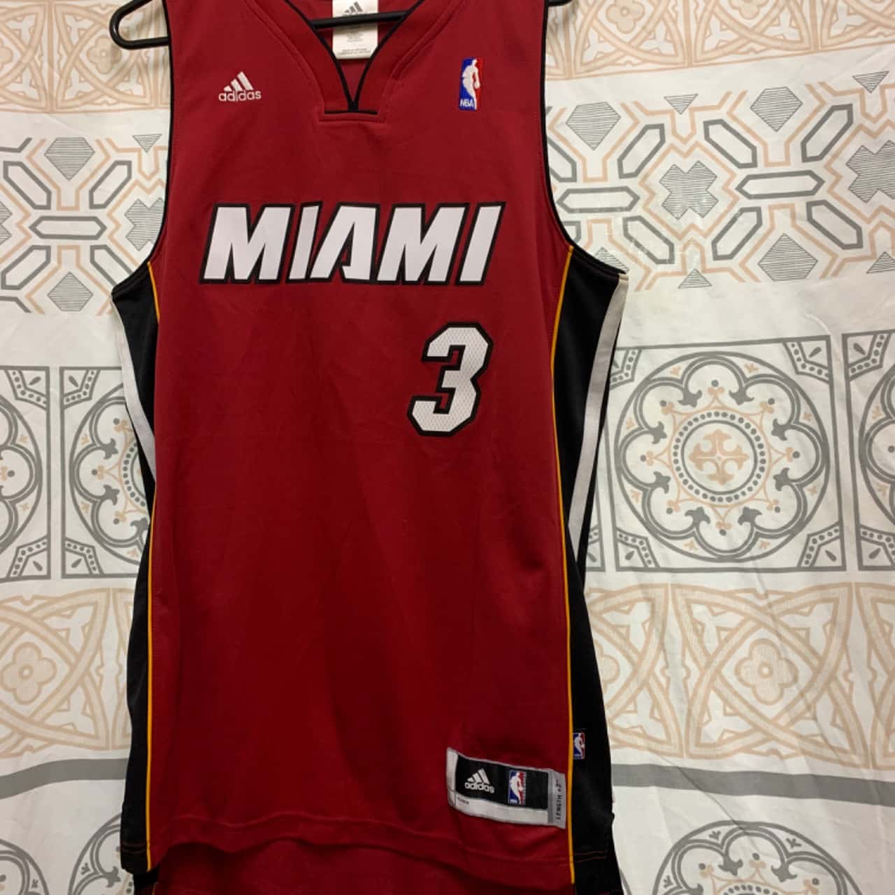 Basketball Jersey Miami Wade 3 Men's Size M RED(s)