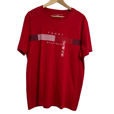 BNWT Tommy Hilfiger Mens Size L Red T-Shirt