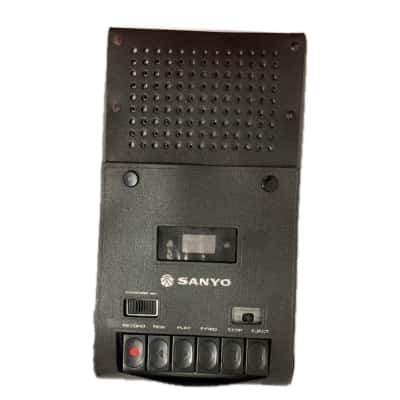 Sanyo M2511 Cassette Recorder with Vinyl Case Untested 