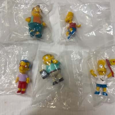 5 Simpsons Action Figures 
