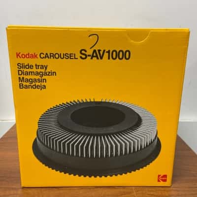 2X Kodak Carousel S-AV1000 circular slide tray