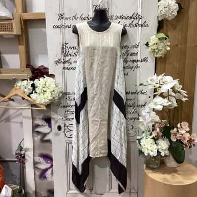 EVASSUNDAY BRAND! Womens  Size XS Sleeveless Dress  Beige / Checked / Grey / White! BEAUTIFUL PATCH WORK DRESS! MADE WITH 100% LINEN! GREAT FOR DAY OR NIGHT! MARKS REFLECTED IN PRICE!