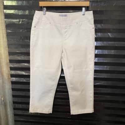 Suzannegrae  Size 12 White Jeans
