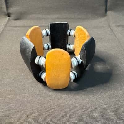  Women's Handcrafted Stretch Wooden Beaded Bracelet featuring a Natural Design 