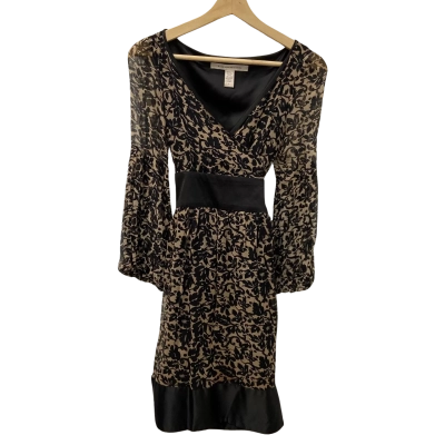 Diane Von Furstenberg Womens  Size 6 Wrap Dress Beige / Black  