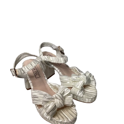 Pink Inc ‘sherbet’ bow ivory heels size 39 RRP $199.95