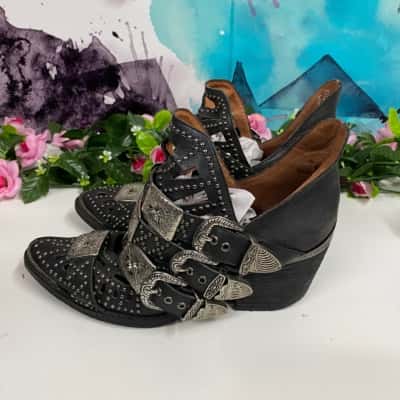 Jeffrey Campbell Womens  whycliff- 2 buckle ankle boots-Size 8 