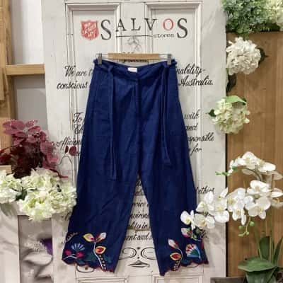 Gorman Brand! NWOT A STUNNING WIDE LEG PANT WITH FLORAL EMBROIDERY ON THE LOWER LEG! GGFJ181 Summer17, Womens  Size 10 Casual Pants / Wide Leg Pants Blue / Navy Blue 