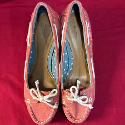 Lacoste Women's  Size 38 Carbon Mid Wedges Strawberry Pink  