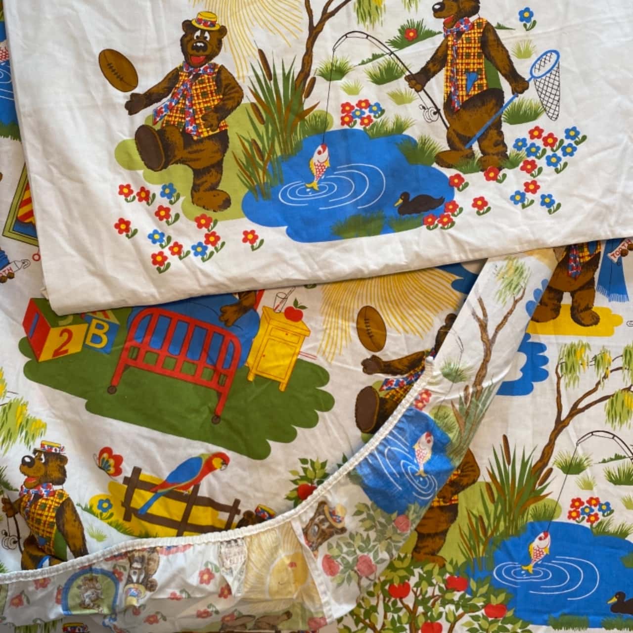 Vintage retro Humphrey bear actil sheet set single