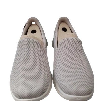Skechers air cooled Goga max size UK 4.5