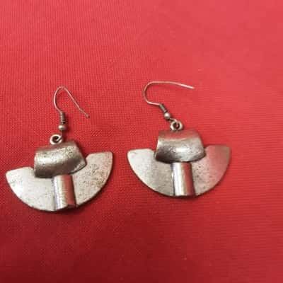Silvertone fan earrings resembling ginkgo leaf design with a Patina finish