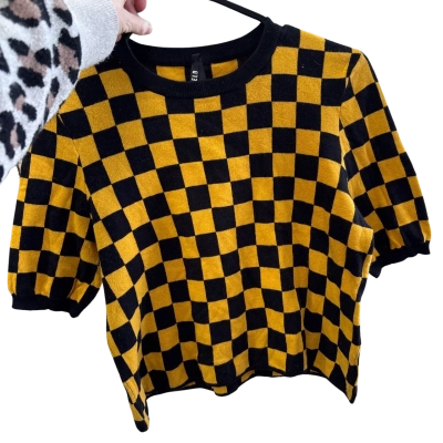 Dangerfield Women’s  Size 12 - 3/4 Sleeve Top 