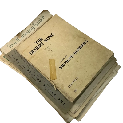 Bundle of Vintage Sheet Music 1.3kg (2)