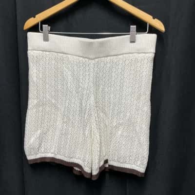 Decjuba Womens  Size M  / White & brown new shorts