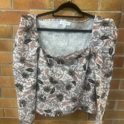 Witchery Womens  Size M Floral Long Sleeve Top 