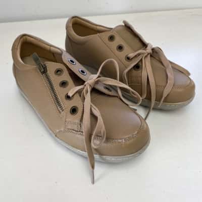 Scholl Wombat Workforce Orthaheel Technology Shoes Size 40 