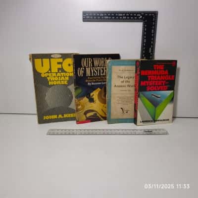 Mysteries Books Vintage Bundle 4pcs 