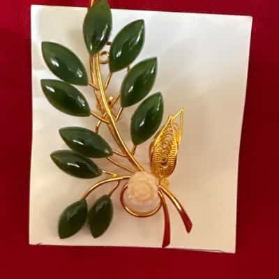  Women's Elegant & Stylish Brooch
