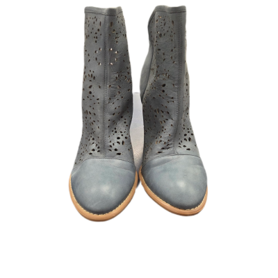 Django & Juliette  Womens  Size 38 Heels Blue 