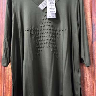 Taking Shape   Size XS Khaki top new 