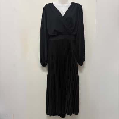 BNWT City Chic Black Finley Dress Size S