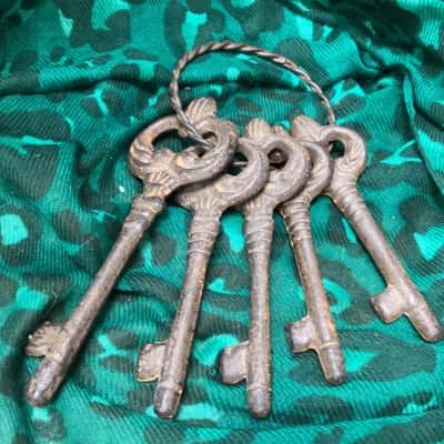 Antique Style Cast Iron Keys