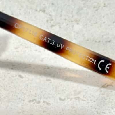 Guess Tortoise Shell Sunglasses - Pink Pouch Case 