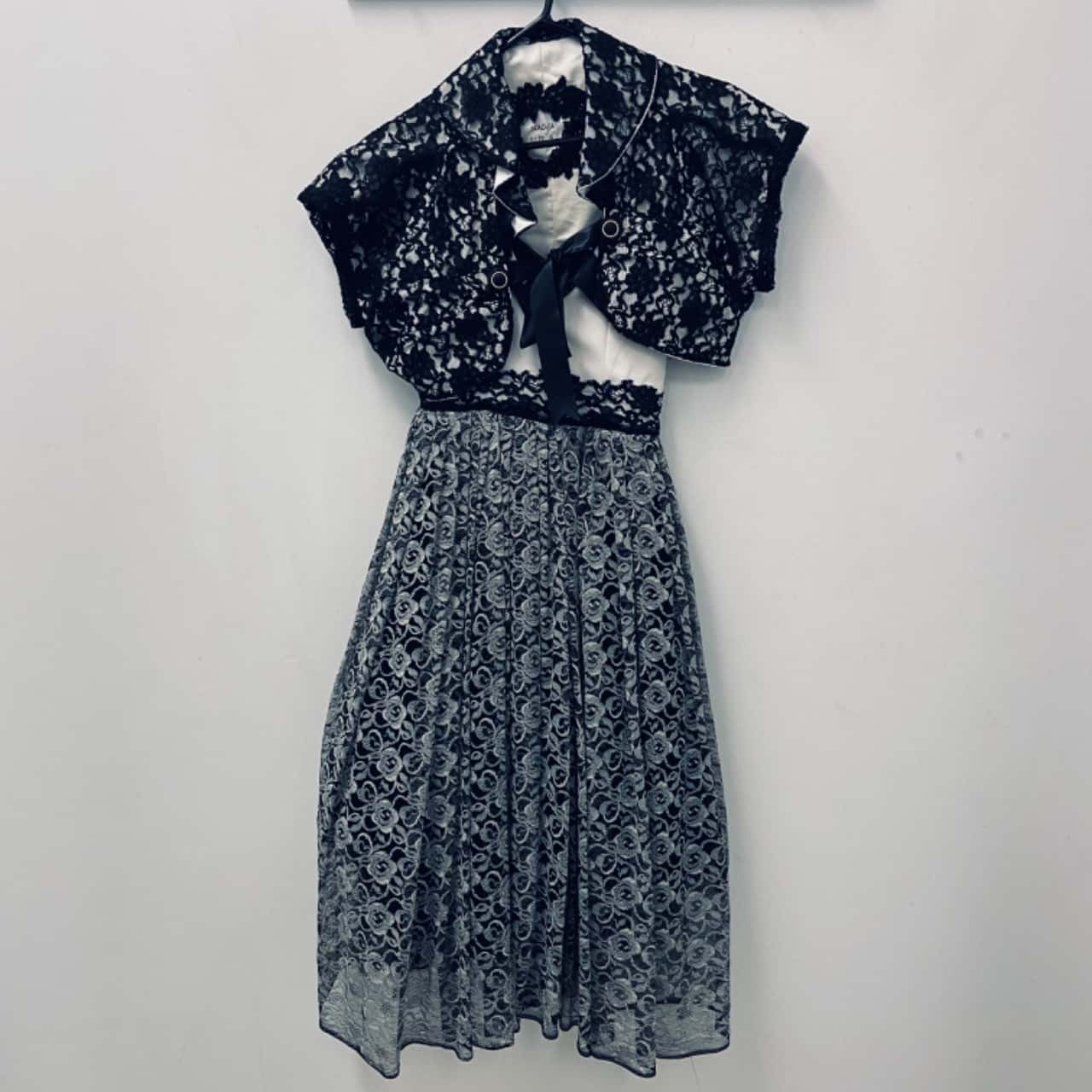 Women's casual dress 882