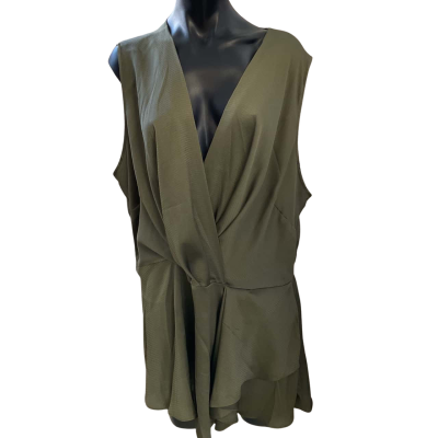 Refinery city chic  Womens  Size 22 Short Sleeve Shirt Olive 