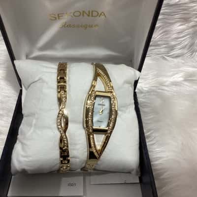  Womens Sekonda Classique watch & bracelet 